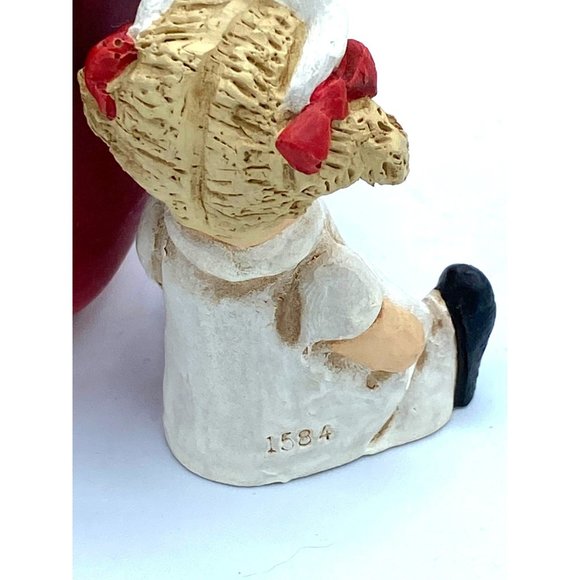 Red Cross Nurse Resin Statue Miniature /Date 9/91 Number 1584 - Picture 6 of 9